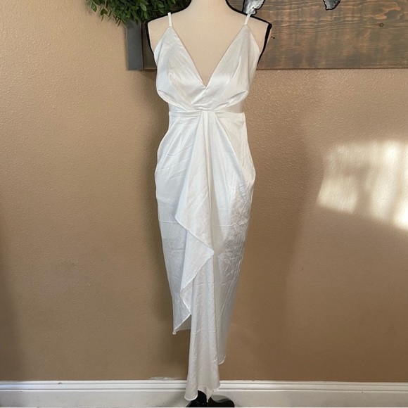 NWOT Lulus Caught Feelings White Satin Ruffled Midi Dress - Picture 2 of 13